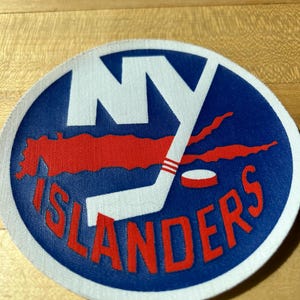 Vintage New York Islanders jersey crest