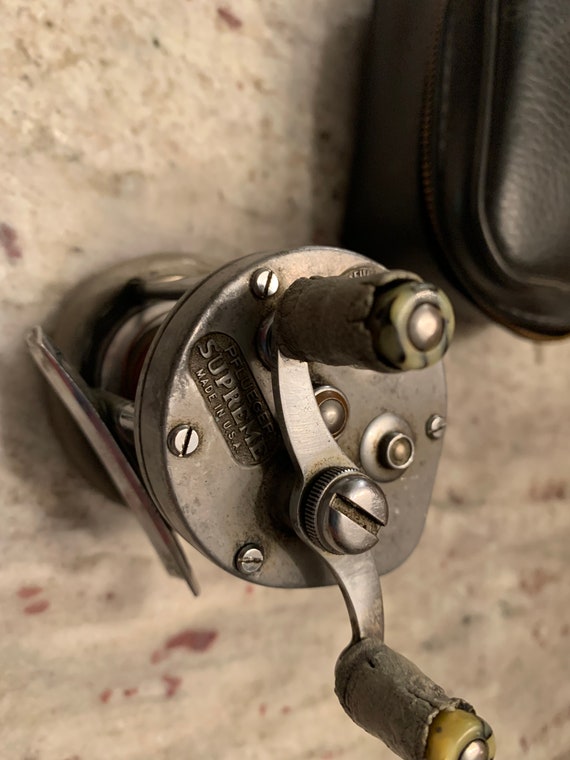 Pflueger Supreme vintage fishing reel