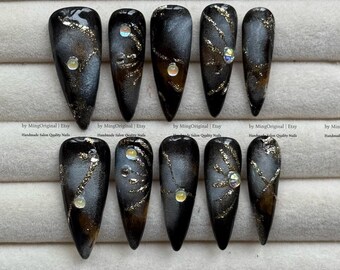 Galaxy Katzenauge Press on Nails, Dark Amber Marble Stiletto Nägel, Celestial Midnight False Nails mit Strasssteinen, Goth Glam Vibe, MO840