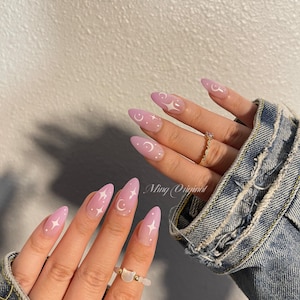 Ombre paarse stermaanpers op nagel, binnennagel, nepnagels, matrozennagel. MO106
