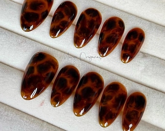 Classic Tortoise Shell Amber Water Blooming Press on Nails, Jelly hand painted nail, fall winter nail, gift for her, MO359