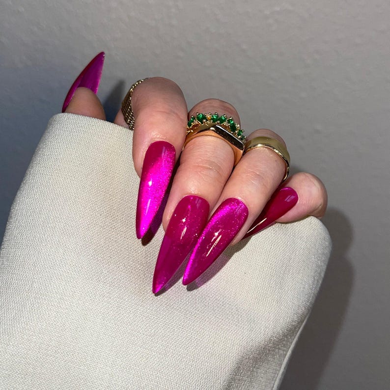 Uñas postizas de color baya satinado/púrpura de alta transparencia, uñas postizas con pegamento tipo ojo de gato, uñas reutilizables, uñas postizas de gelatina, uñas transparentes saturadas imagen 4