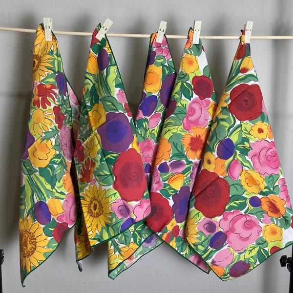 Set of 5 Bright Summer Floral Vintage Fabric Table Napkins, Table Linens