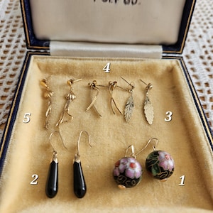 Old Vintage petite earrings solid yellow gold 9k 375