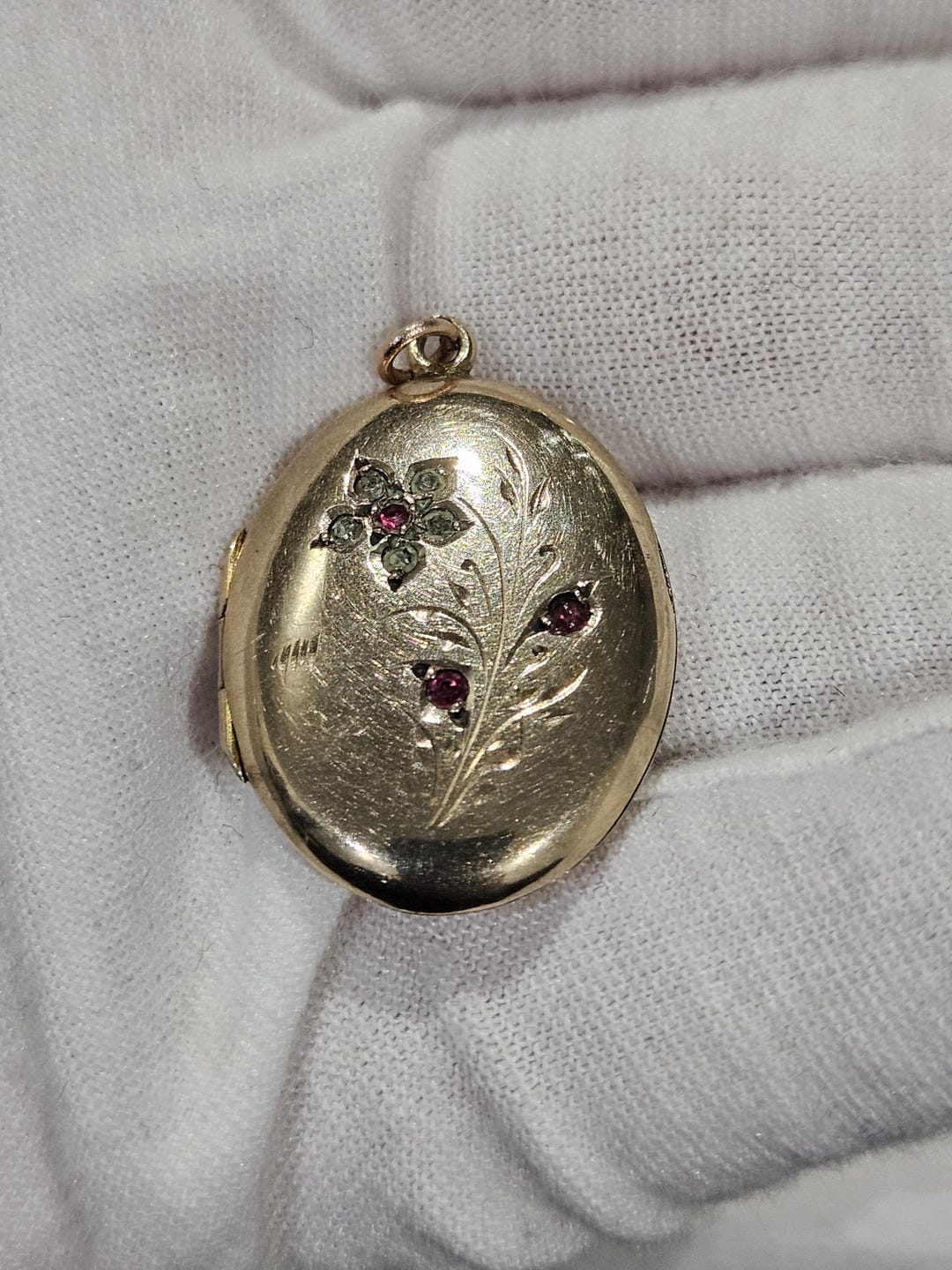 Locket Back Antique Oval Locket 9ct Gold Back and Front Gold Locket Beautiful ...
