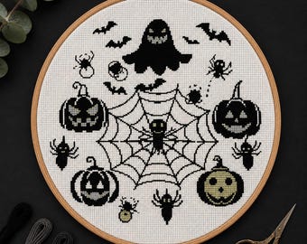 Modèle de point de croix d'Halloween, tableau de toile d'araignée fantôme chauve-souris citrouille (téléchargement numérique)