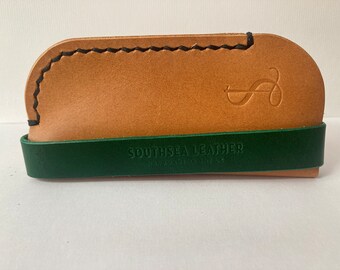 Leather key holder with pull strap, key pouch, key case, Handmade Veg Tan