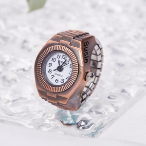 Gegraveerde vintage horlogering, gepersonaliseerde jaren 90 Y2K vingerring, aangepaste horlogering voor mannen vrouwen, verstelbare jaren 2000 horlogering, mini-ringklok afbeelding 8
