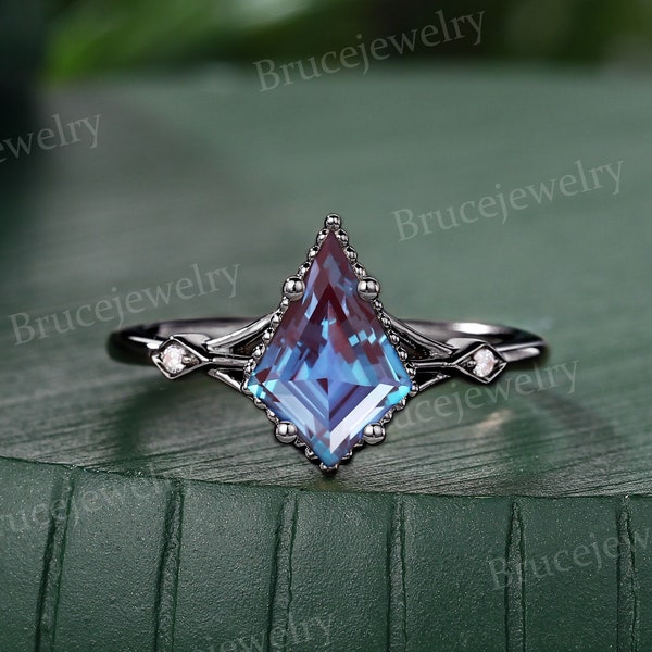 Kite Shaped Alexandrite engagement ring vintage Black Gold Moissanite ring Diamond three stone ring bridal anniversary ring for women