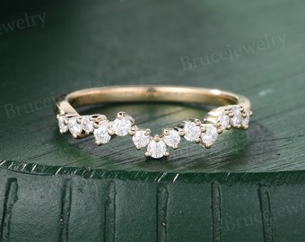 Moissanite Wedding band Vintage Yellow gold Curved Wedding band Unique Diamond Matching Stacking band Promise Anniversary band for Women