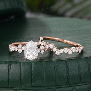 Pear shaped Moissanite Engagement ring set Vintage Rose Gold Bridal ring set Diamond wedding ring for Women Promise Anniversary ring
