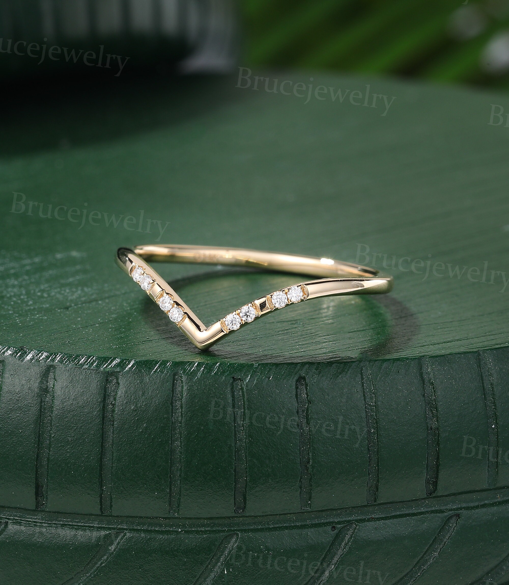 Curved Moissanite Wedding Band Vintage Yellow Gold Wedding Band Unique ...