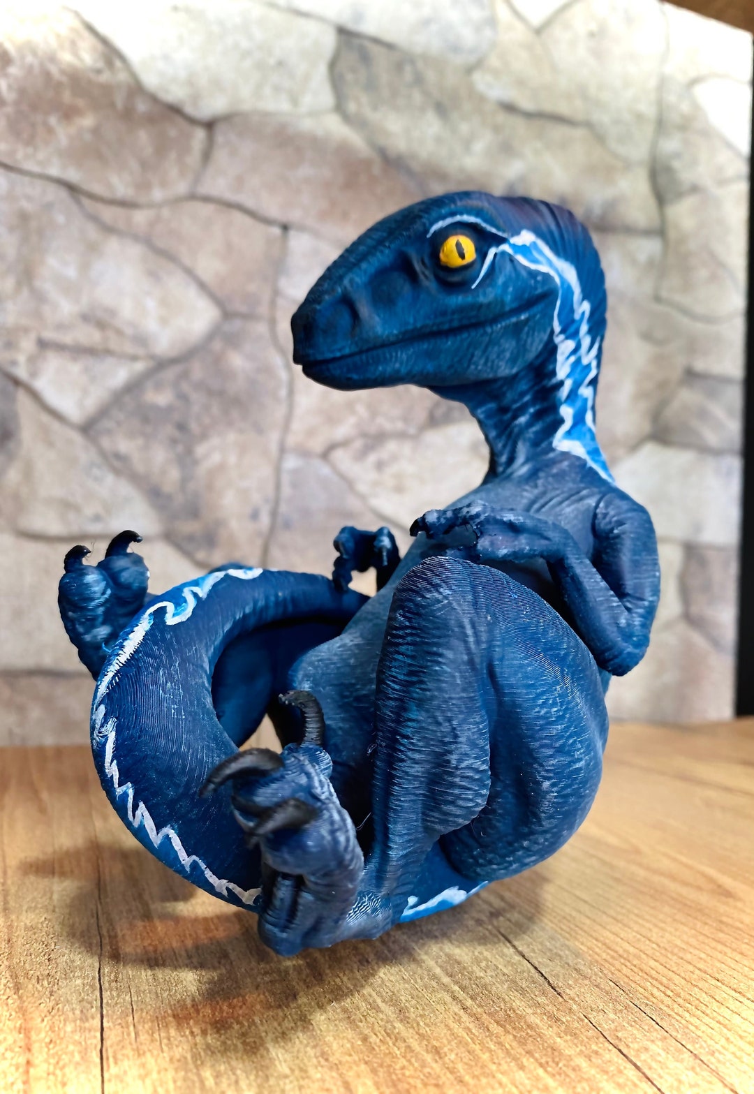 Figurine en carton Raptor Dinosaure Jurassic World 135 cm  Figurine en  carton sur Anniversaire et fête chez Déco de Héros