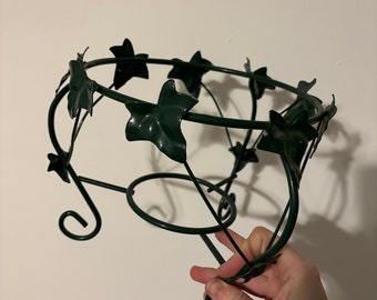 Vintage Green Ivy Metal Plant Stand