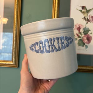 Phaltzgraff USA 508 Stoneware Cookie Jar