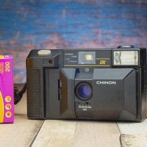 Vintage Chinon 35FS II 35mm Compact Point and Shoot AF Film Camera with 35mm f3.5 Lens - In working condition - Lomography 1980s