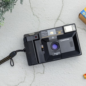 Vintage Chinon 35FS II 35mm Compact Point and Shoot AF Film Camera with 35mm f3.5 Lens - In working condition - Lomography 1980s