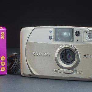 Canon AF-10 - early 2000s Compact 35mm Point and Shoot Film Camera | Working Camera | Camera Collector Gift | Kodak film +Battery