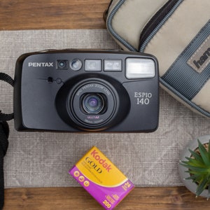 Black Pentax Espio 140 - 1990s Panoramic Compact 35mm Point and Shoot Film Camera | Camera Collector Gift | Kodak film +Battery - Ready