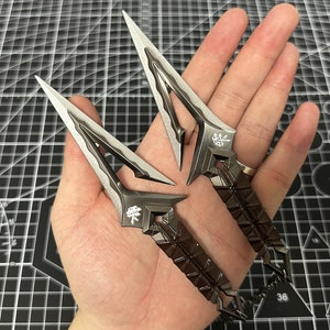 Valorant Kuronami no Yaiba A Pair Game Metal Prop 3D Alloy Carving