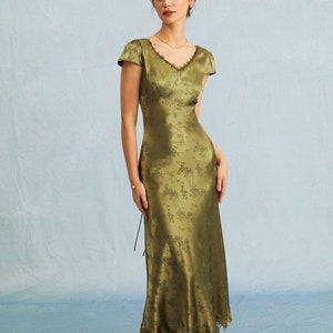 The Green Jacquard Cap Sleeve Satin Midi Dress