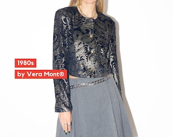 Blazer corto vintage de terciopelo negro con estampado metálico dorado y hombreras de los años 80 de Vera Mont