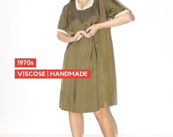 VINTAGE Green Knee-Length Dress from 1970s | Handmade Cream Lace Ruffles Dress