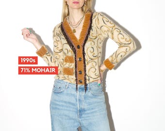 Cárdigan vintage de mohair beige de los años 90 con bordado de cuentas y elementos de terciopelo.