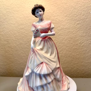 Pink Lady Figurine - Etsy