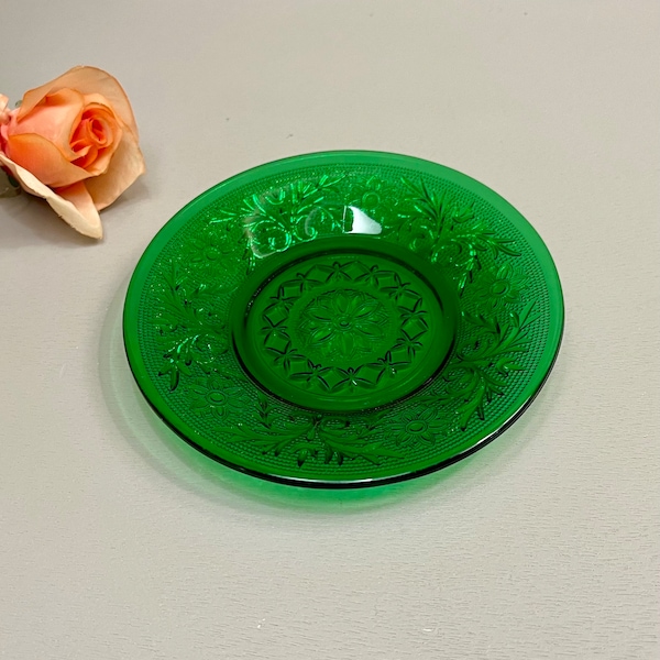 Vintage Emerald Green Glass Bread Plate by Anchor Hocking Intricate Design