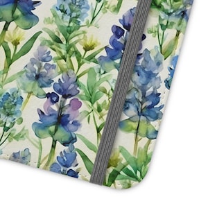 Funda tipo cartera Bluebonnet para iPhone 16, 15, 14, 13, 12 y 11, Samsung S22 y S21, con diseño de flores de Texas.