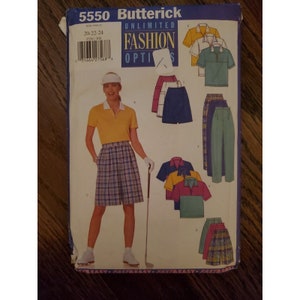 Puede incluir: Un patrón de costura para ropa de mujer, con una falda a cuadros y una variedad de polos. El patrón es de Butterick Unlimited Fashion Options y es de talla 20-22-24. El número del patrón es 5550.