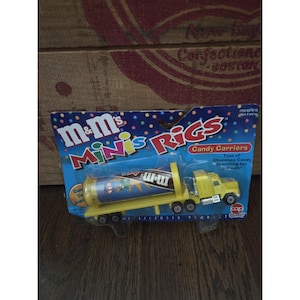 M&M's Minis Candy Carriers Yellow Big Rig Truck NOS