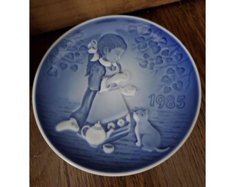 Bing & Grondahl 1985 Barnets Dag, Children's Day Plate, 1st