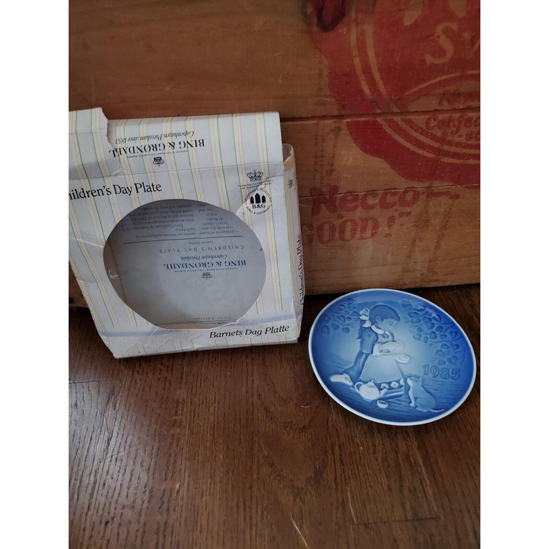 アンティーク雑貨 Bing & Grondahl 1985 Children's DayPlate Bing & Grondahl 1985 Barnets Dag, Children's Day Plate, 1st