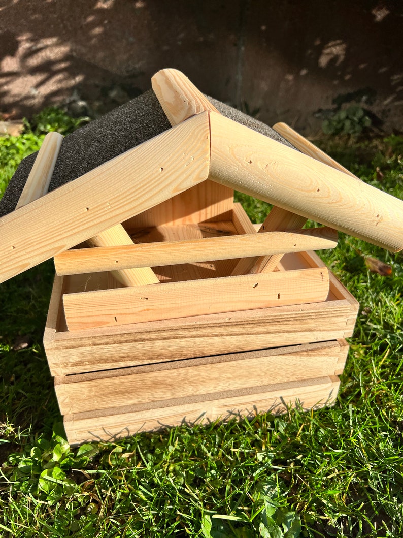 Handgemaakte houten nestkast met waterdicht dak afbeelding 8