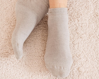 Organic Linen Ankle Socks, Unisex Yoga Socks (2 Pairs)