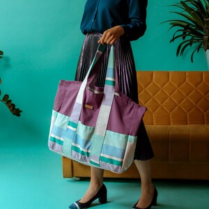 Electric Dreams oversize handbag, Oversize daily handbag, Daily bag for women, French style beach bag, Oversize bag with pockets, Travel bag image 2