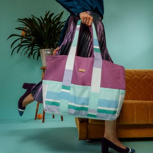 Electric Dreams oversize handbag, Oversize daily handbag, Daily bag for women, French style beach bag, Oversize bag with pockets, Travel bag image 3