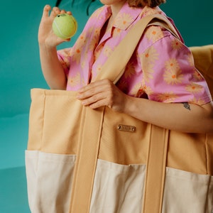 Oversize beach bag, Tropical sunset handbag with pockets, Oversize daily handbag, Vintage style beige bag, Bag for vacation, Women's handbag image 2