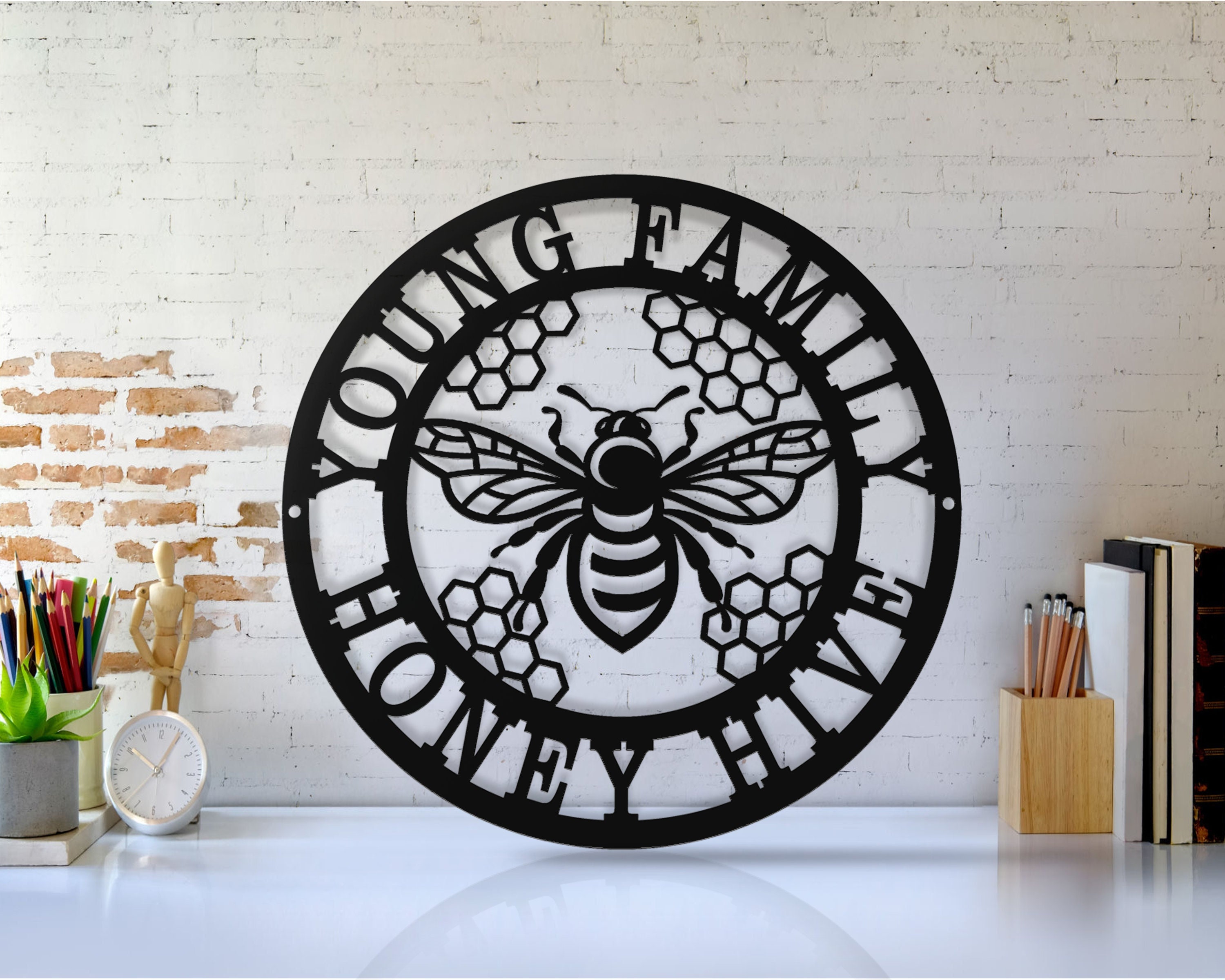 Bee Porch Sign Wall Décor Rosalind Wheeler