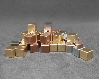 Juego de cubos metálicos de cobre/bronce, plata y oro de 8 mm para juegos de mesa