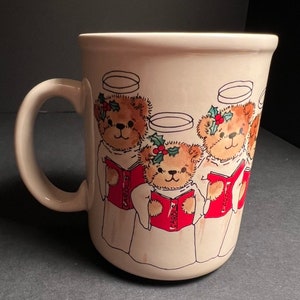 Vintage Enesco Lucy Rigg Bear Angel Carolers Christmas Holiday Mug