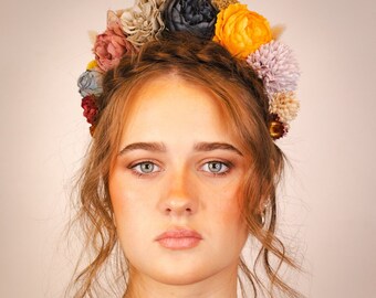 Enchanting Floral Crown: Silk Flowers, Dried Flowers, and Seed Heads