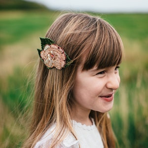 Barrette vintage en sari perlé avec appliqué et feuilles de velours des années 1920 image 1