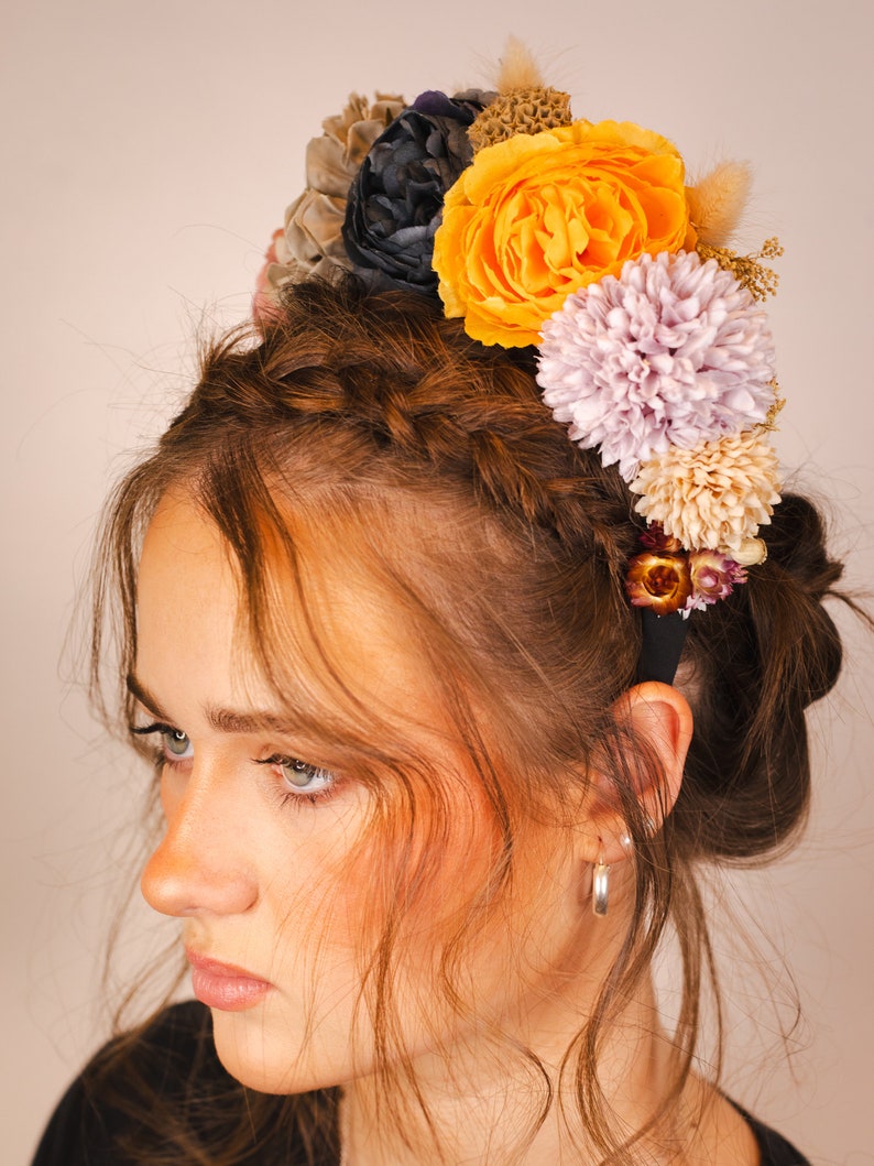 Enchanting Floral Crown: Silk Flowers, Dried Flowers, and Seed Heads image 3