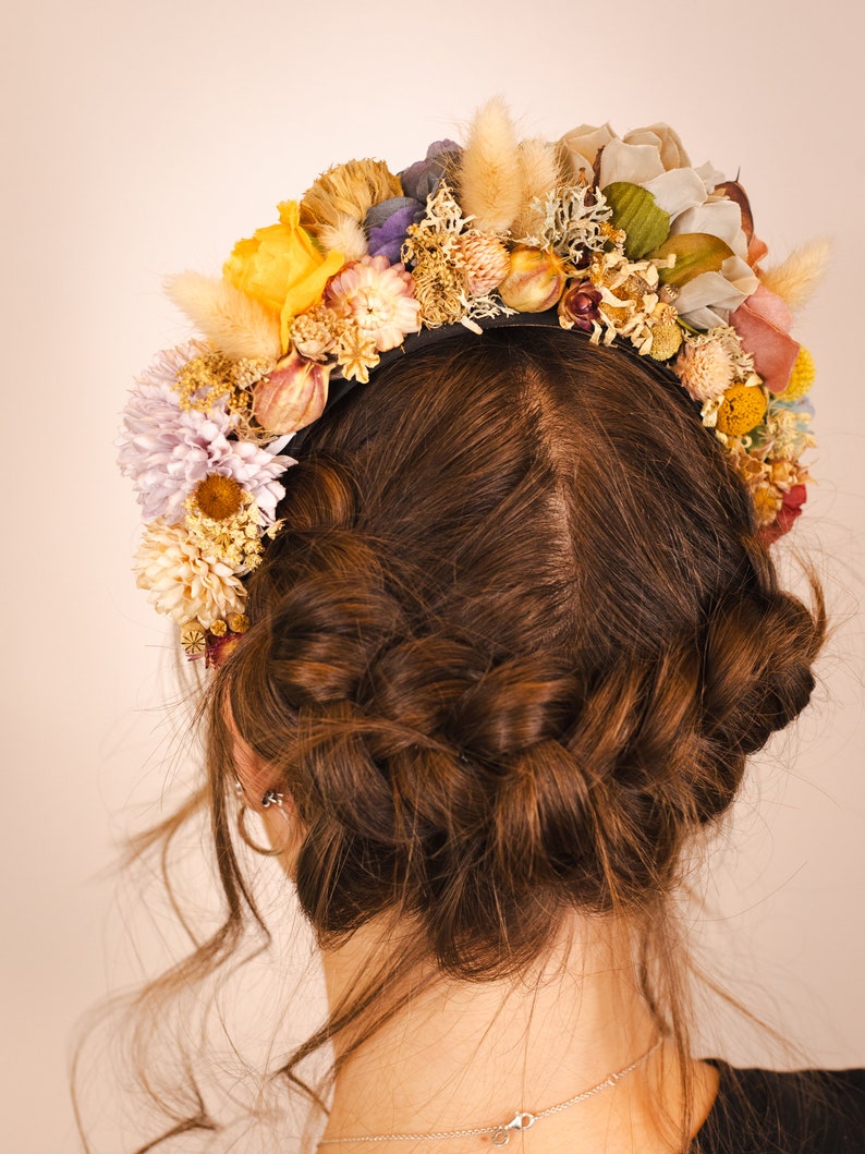 Enchanting Floral Crown: Silk Flowers, Dried Flowers, and Seed Heads image 5