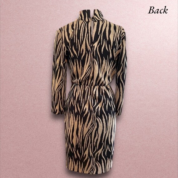 Vintage 1970’s Women’s Tiger Print Dress - image 5