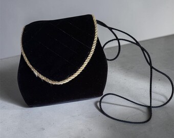 Women's Vintage 1980's Carolyne Barton Purse