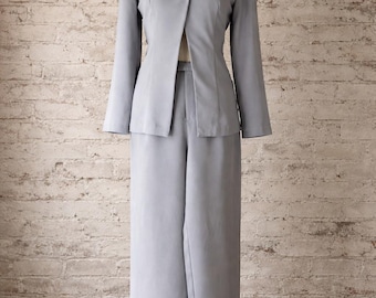 Women’s Vintage 1980’s Gray Matching Pantsuit